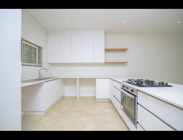 3 BEDROOM APARTMENT TO LET IN SHAKAS ROCK